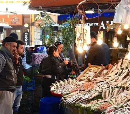 Family In Istanbul